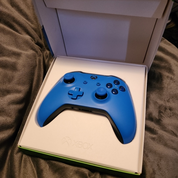 Xbox controller - Picture 3 of 5